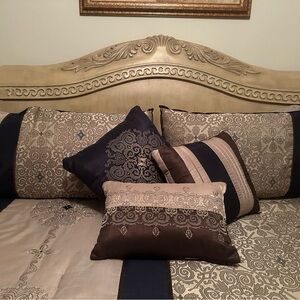 Elegant Navy and Brown Bedding Set